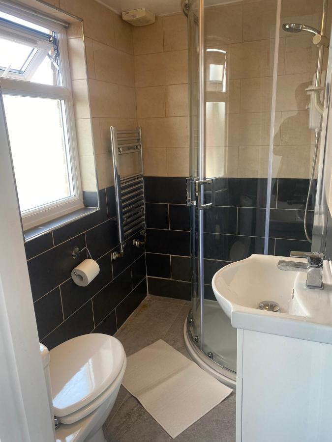 Cosy House In Newham Apartment Лондон Екстериор снимка
